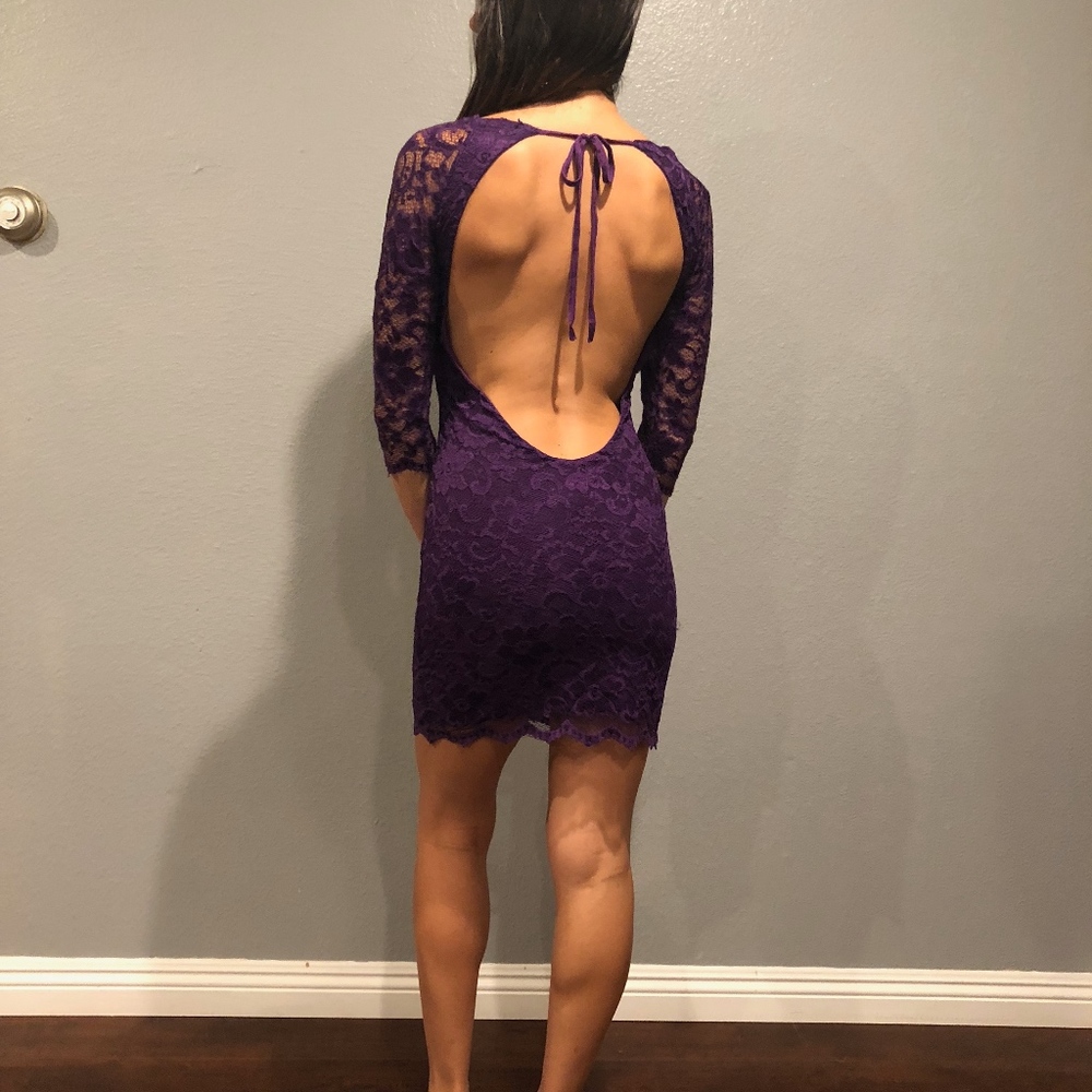 PURPLE LACE BACKLESS DRESS - Picture 2 of 2